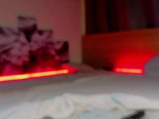 le modèle earlenedrover est en webcam porno dans un show sur le site camsoda, il possède les tags suivants: average,natural,wet,tease,spank,solo,shaved pussy,sexy,pov,orgasm,no smoking,no drinking,massage,brown eyes,lingerie,huge tits,fingering,fetish,feet,doggy style