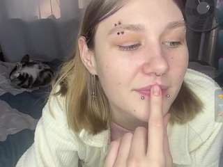 lynettedollins's CamSoda show and profile