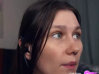 Lora's Live Sex Cam Show