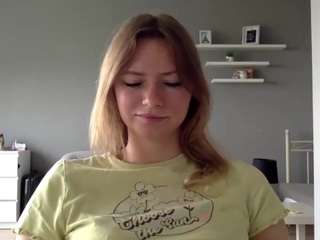 milliedesire Live Webcam on CamSoda