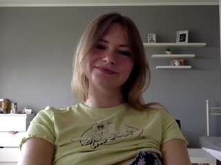 milliedesire Live Webcam on CamSoda