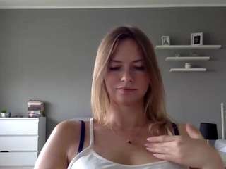 milliedesire Webcam Model Profile