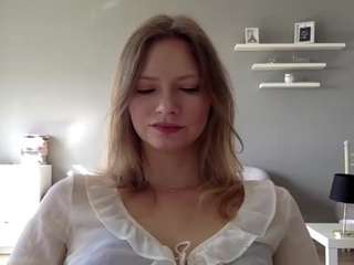 milliedesire Live Webcam on CamSoda