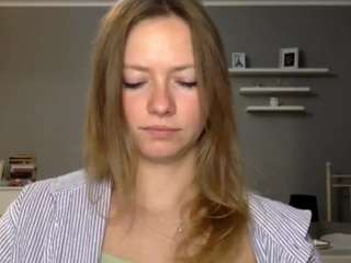 milliedesire Live Webcam on CamSoda