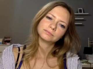 milliedesire Live Webcam on CamSoda