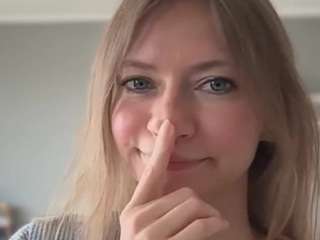 MillieDesire live webcam show