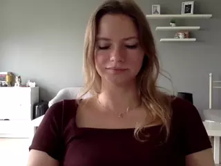 MillieDesire's Live Sex Cam Show