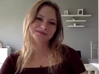 MillieDesire's Live Sex Cam Show