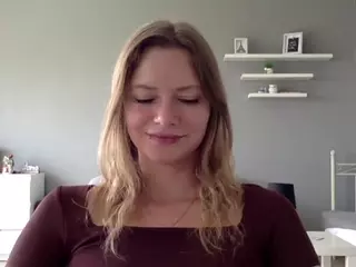 MillieDesire's Live Sex Cam Show
