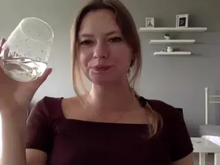 MillieDesire's Live Sex Cam Show