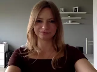 MillieDesire's Live Sex Cam Show