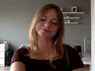 MillieDesire's Live Sex Cam Show