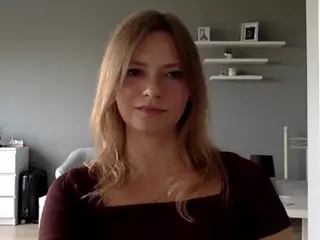 MillieDesire's Live Sex Cam Show