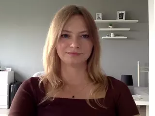MillieDesire's Live Sex Cam Show