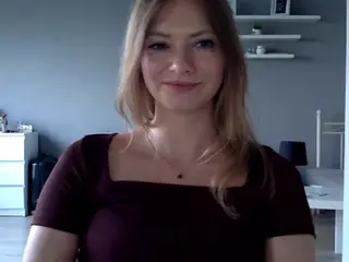 MillieDesire's Live Sex Cam Show