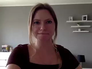 MillieDesire's Live Sex Cam Show