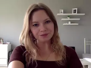 MillieDesire's Live Sex Cam Show