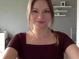 MillieDesire's Live Sex Cam Show