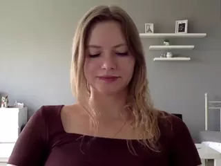 MillieDesire's Live Sex Cam Show