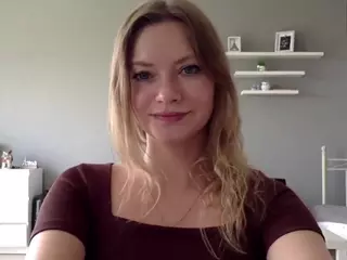 MillieDesire's Live Sex Cam Show