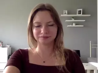 MillieDesire's Live Sex Cam Show
