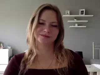 MillieDesire's Live Sex Cam Show