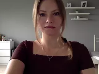 MillieDesire's Live Sex Cam Show