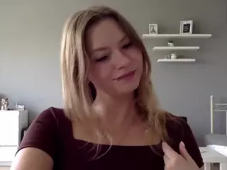 MillieDesire's Live Sex Cam Show