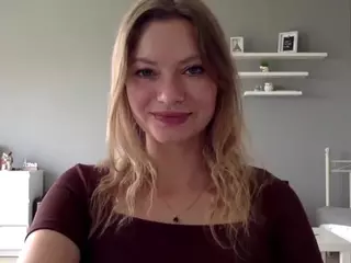 MillieDesire's Live Sex Cam Show