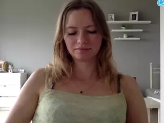 MillieDesire's Live Sex Cam Show