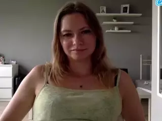 MillieDesire's Live Sex Cam Show