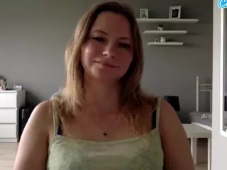 MillieDesire's Live Sex Cam Show