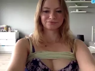 MillieDesire's Live Sex Cam Show