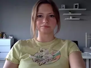 MillieDesire's Live Sex Cam Show