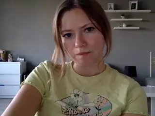 MillieDesire's Live Sex Cam Show