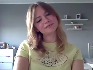MillieDesire's Live Sex Cam Show