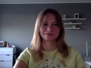 MillieDesire's Live Sex Cam Show