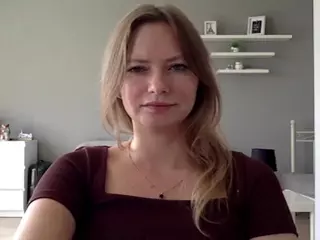 MillieDesire's Live Sex Cam Show