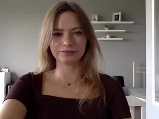 MillieDesire's Live Sex Cam Show