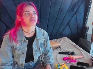  niki-santana chat room