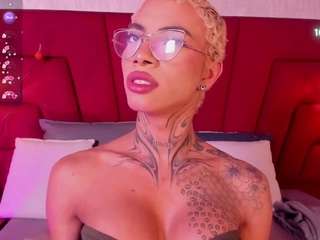  danna-dangerous chat room