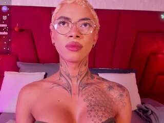  danna-dangerous chat room
