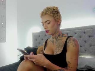  danna-dangerous chat room