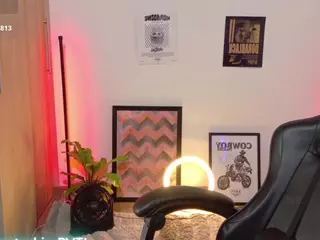 SaraSavaage's Live Sex Cam Show