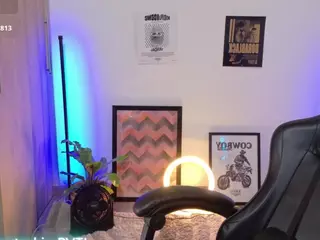 SaraSavaage's Live Sex Cam Show