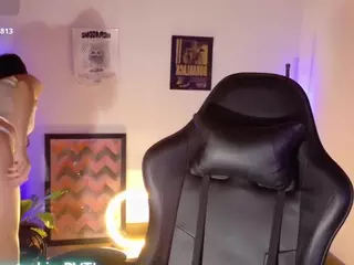 SaraSavaage's Live Sex Cam Show