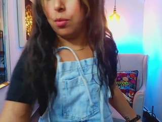sharlotte-milk webcam model
