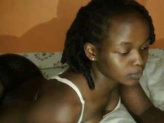 Image 1 of sweetness-tiana, female webcam model,  years old, on live webcam