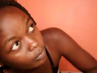 sweetness-tiana's CamSoda show and profile