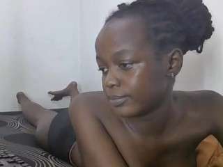 sweetness-tiana's CamSoda show and profile